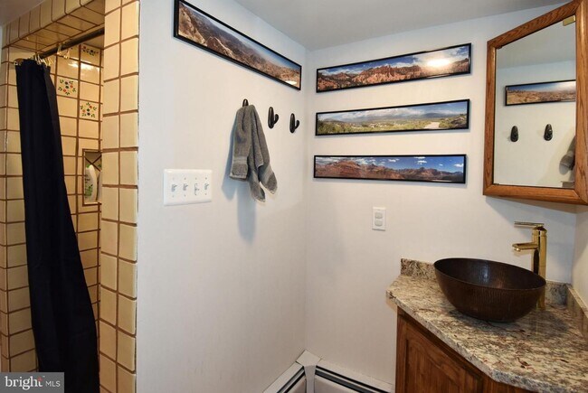 Building Photo - Discover exceptional comfort and timeless style in this beautifully updated single family residen...