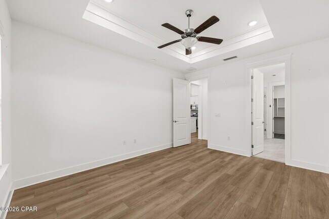 Building Photo - 836 Walsonham Dr