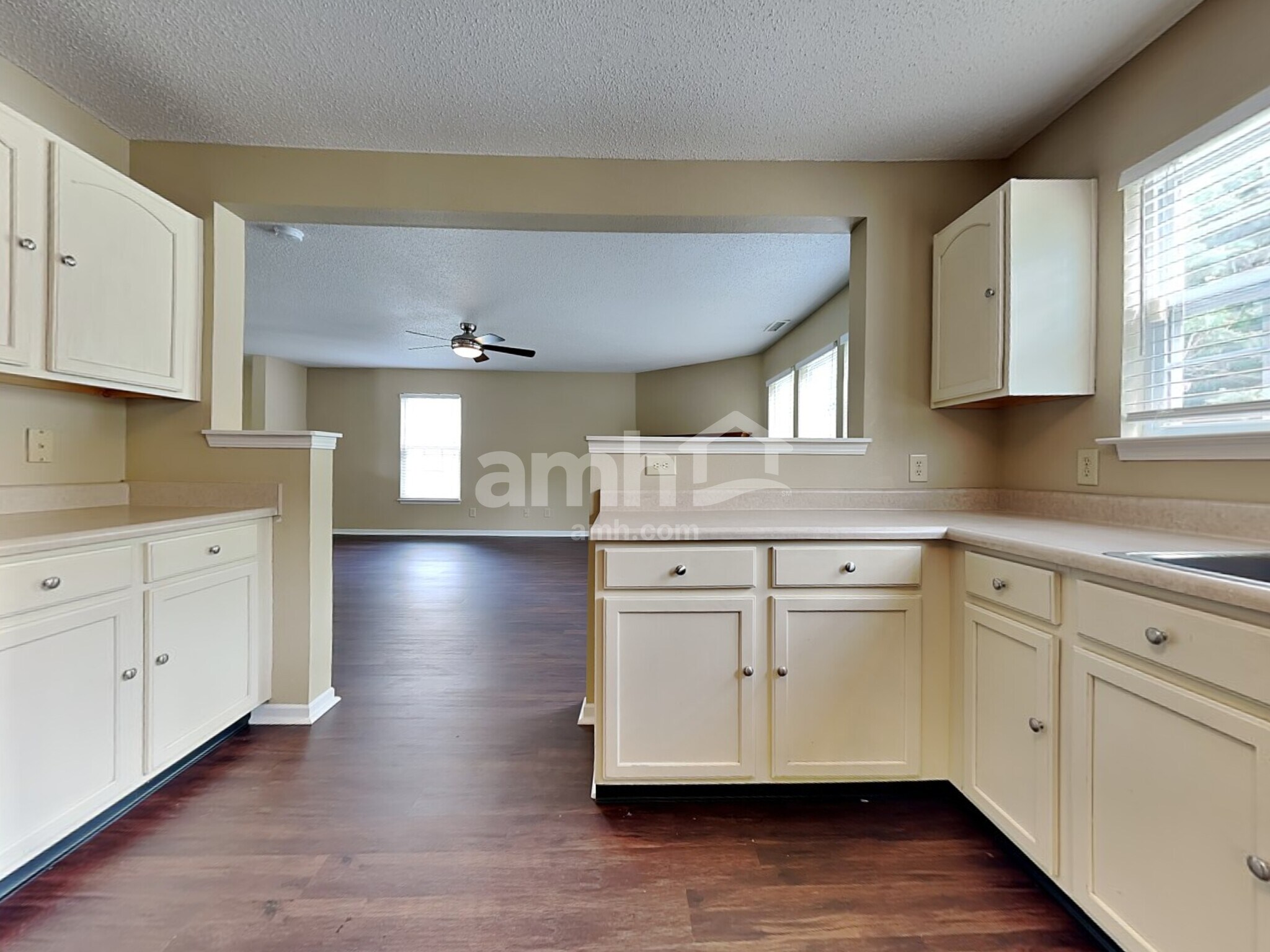 Building Photo - 10215 Noble Ct