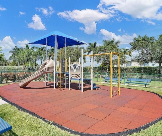 Building Photo - 205 SE 29th Terrace