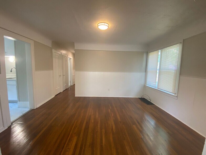 Building Photo - 17815 McIntyre St