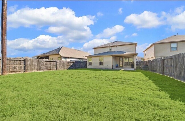 Building Photo - 6546 White Tail Ct