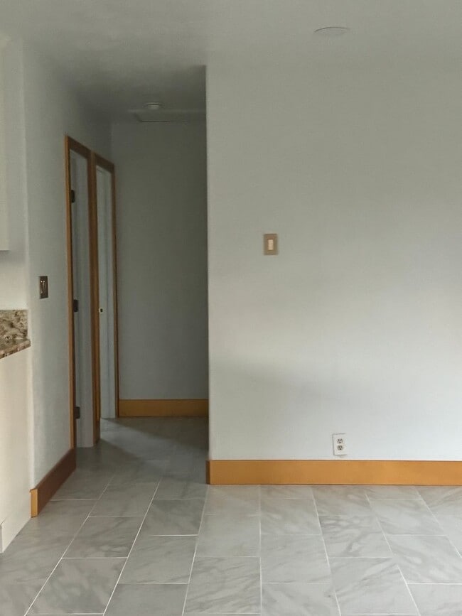 Building Photo - Newly Renovated 2 Bedroom / 1 Bathroom Cottage for Rent in Makawao!