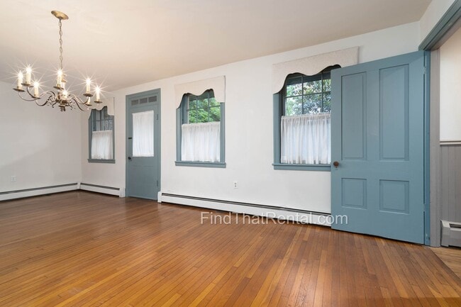 Building Photo - AVAILABLE NOW! Restored historic downtown Carlisle rental with fenced yard, pond, balcony, and ha...