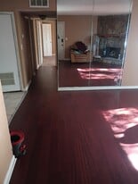 Building Photo - 1523 Camelot Dr