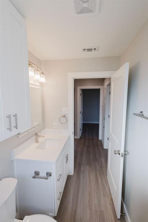 Building Photo - 501 Oakley Ct