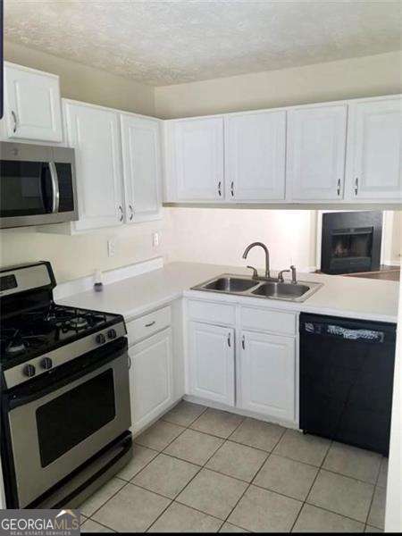 Building Photo - 1704 Barrington Ct