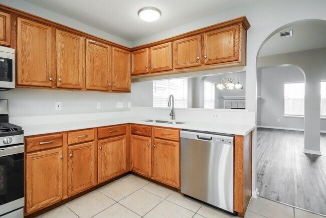 Building Photo - 22835 W Waterlake