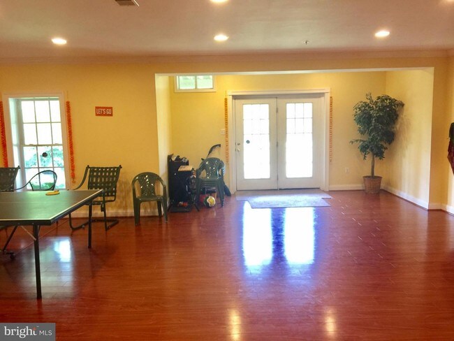 Building Photo - 12303 Greenbriar Branch Dr