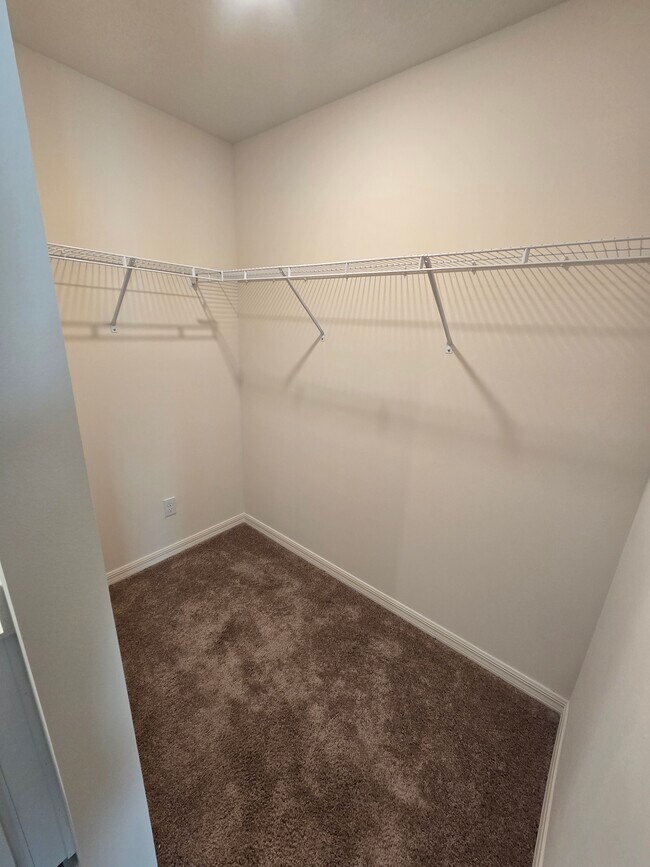 Building Photo - 1506 Merriment Way