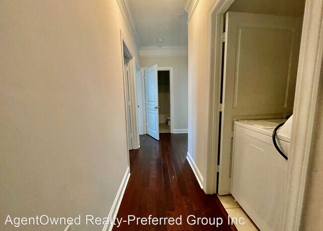 Building Photo - 3 br, 2 bath House - 1025 Riverland Woods ...