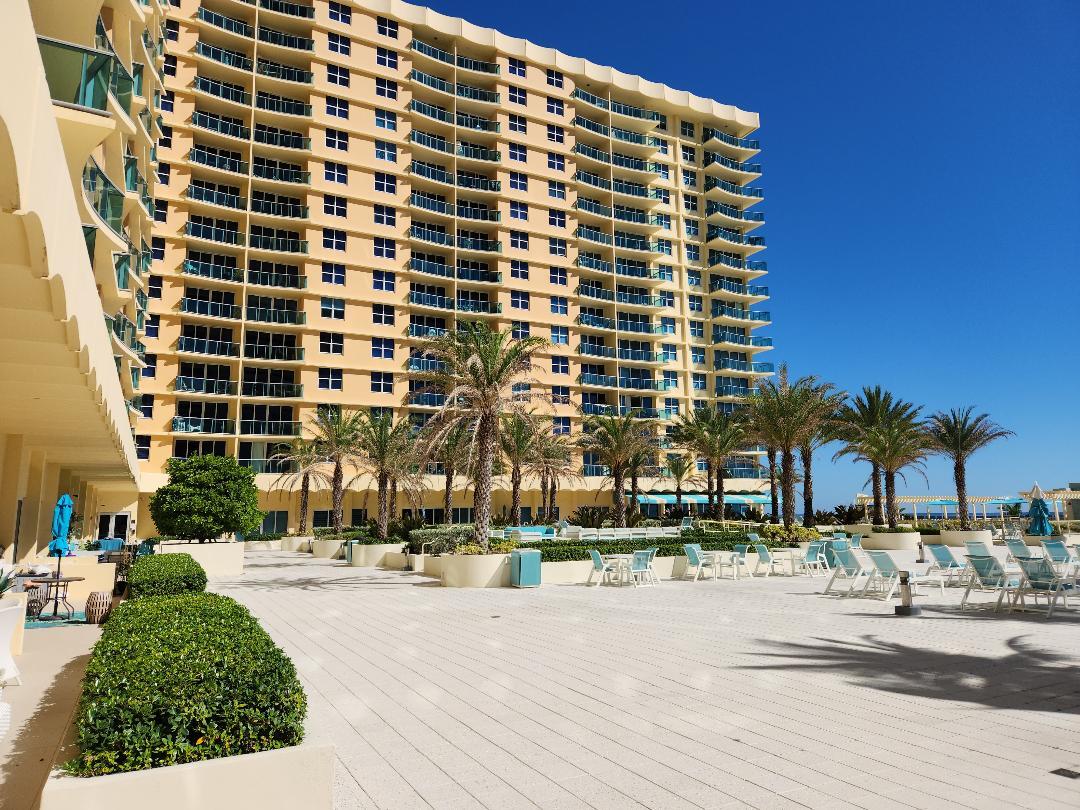 Building Photo - 2501 S Ocean Dr