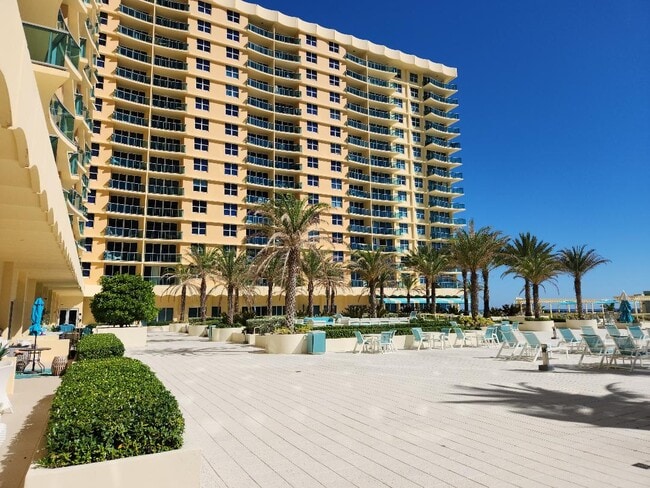 Building Photo - 2501 S Ocean Dr