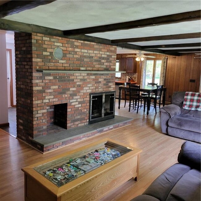 Building Photo - 301 Wolf Rock Rd