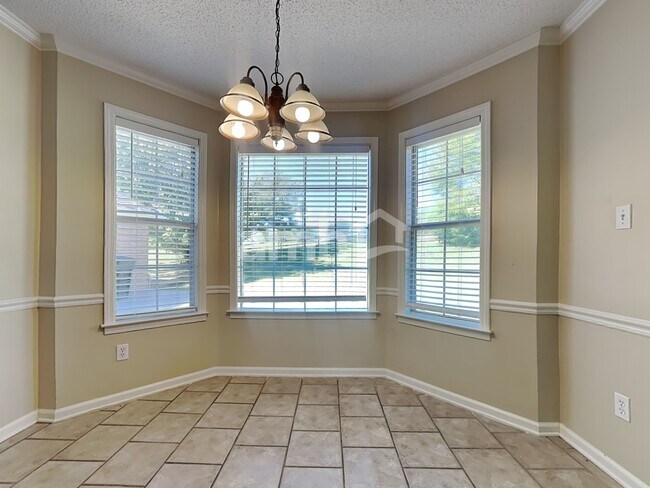 Building Photo - 6472 Daybreak Dr