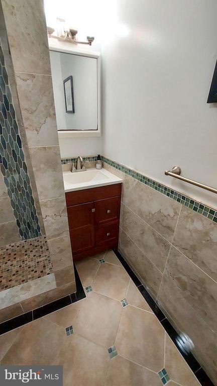 Building Photo - 8709 Ravenglass Way