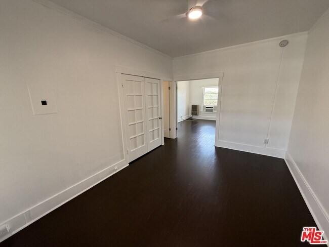 Building Photo - 4125 S Figueroa St