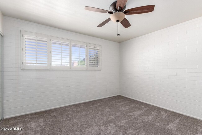 Building Photo - 4848 N Woodmere Fairway