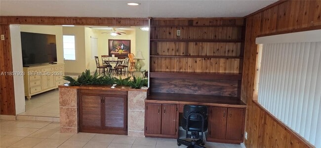 Building Photo - 2359 N Wallen Dr