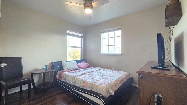 Building Photo - 3204 Ortman Dr