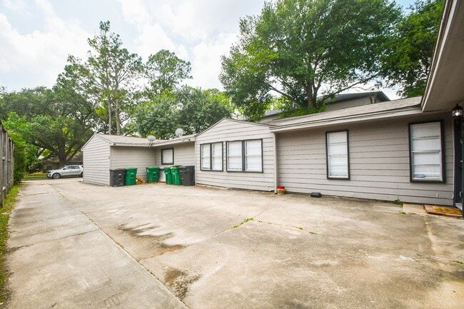 Building Photo - 3912 Childress St