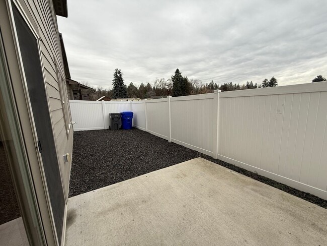 Building Photo - The Chronicle Road Duplexes!