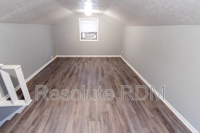 Building Photo - 1128 Sterling St