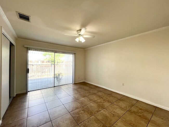 Building Photo - 4 bed, 3 bath in Loma Linda, CA!