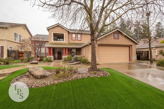 Building Photo - North Fresno Home, 4BR/3BA, in CUSD - Lots of Amenities!