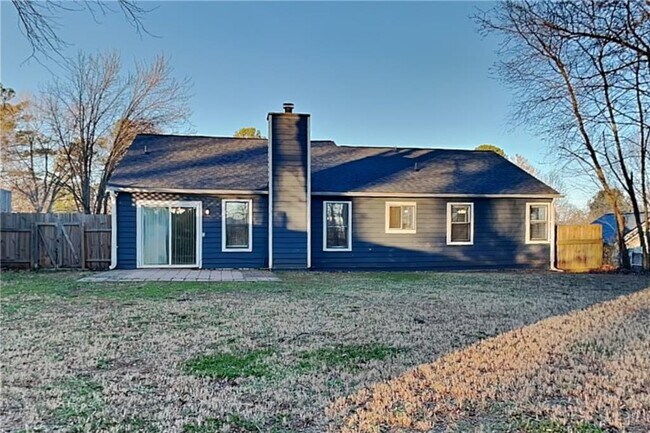 Building Photo - 1510 River Rock Trce