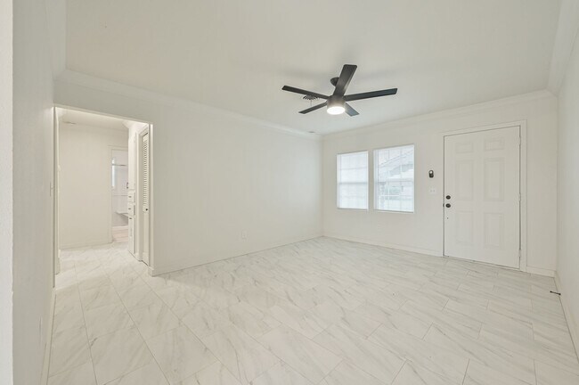 Building Photo - 3133 Delmar Rd