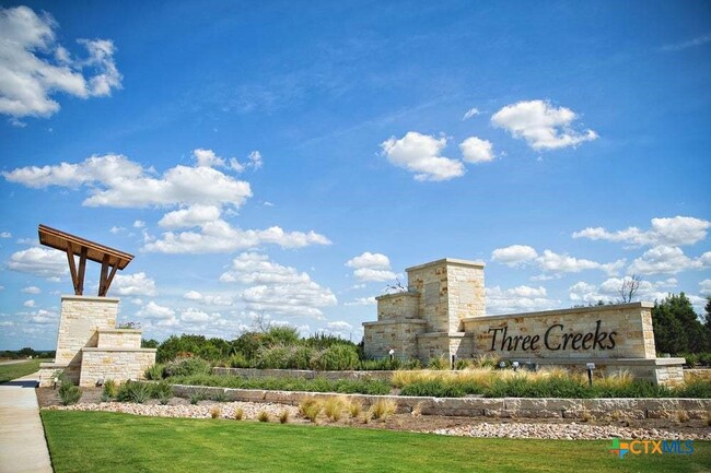 Building Photo - 3885 Lorenzen Ct
