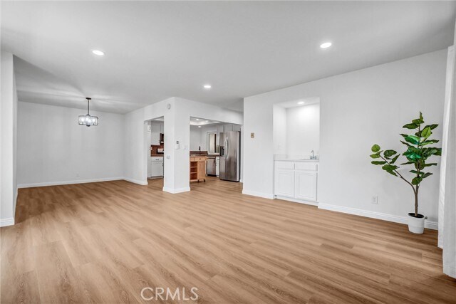 Building Photo - 2032 E Bermuda St