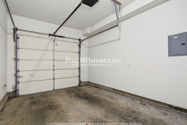 Building Photo - Beautiful Two Bedroom Townhouse In Humboldt - End Unit!
