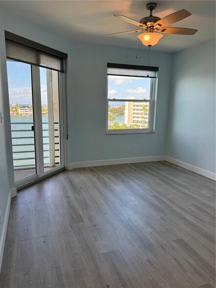 Building Photo - 7902 Sailboat Key Blvd S