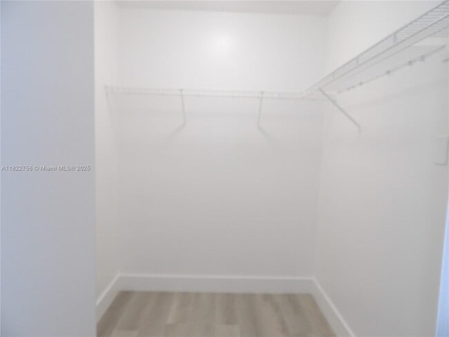 Building Photo - 5411 SW 158th Ct