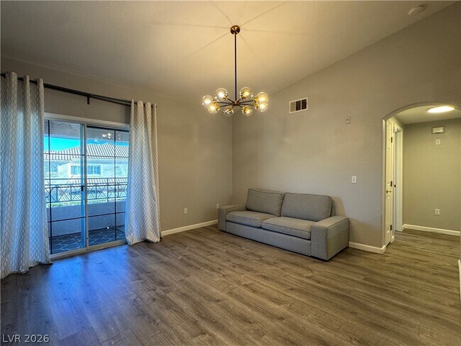 Building Photo - 401 Amber Pine St