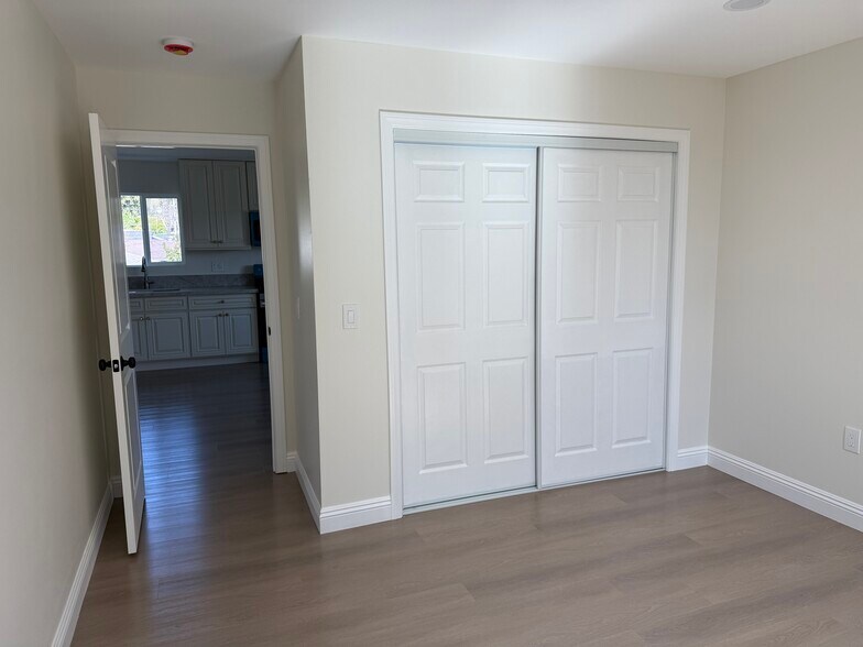 Building Photo - 4003 Bermuda Ct