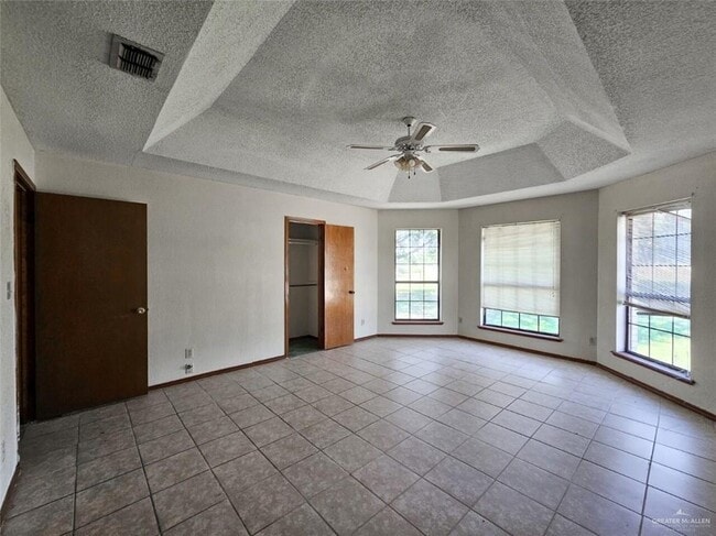 Building Photo - 15 Jasman Rd