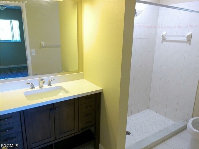 Building Photo - 1441 SE 11th St