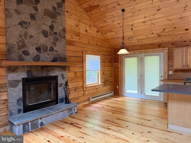 Building Photo - 158 Green Mountain Ln