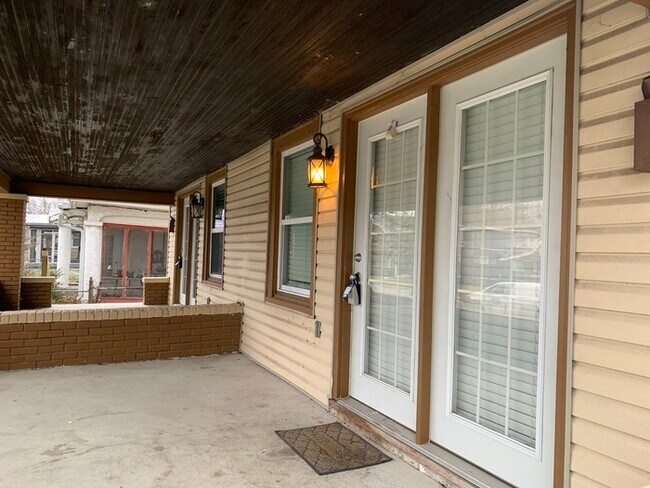 Building Photo - Nice Duplex off 38th & Carrollton