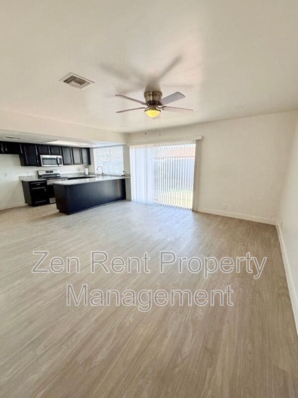 Building Photo - 1044 E Harmony Ave