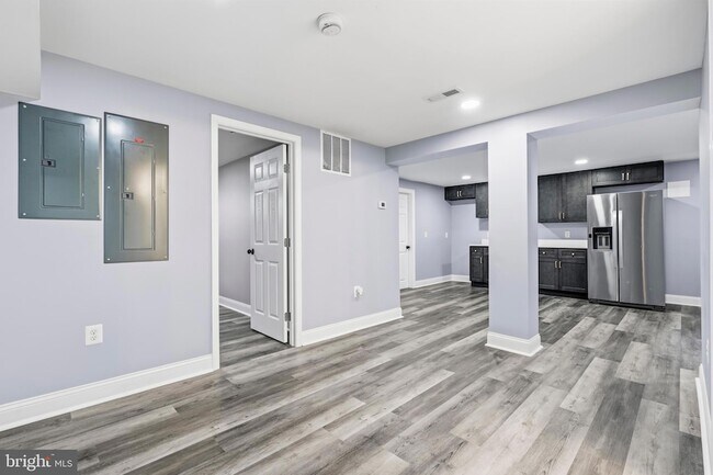 Building Photo - 2608 Holly Dr