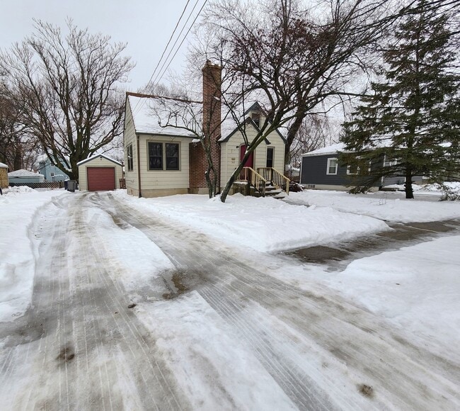 Building Photo - 365 Vandalia St