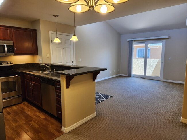 Building Photo - 5252 Balboa Arms Dr