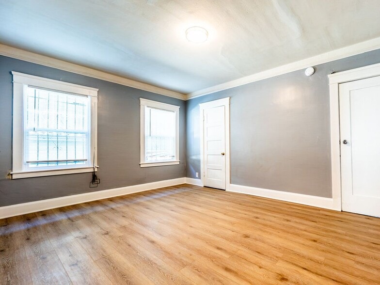 Building Photo - 223 S Reno St