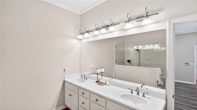 Building Photo - 4728 Stonebriar Cir