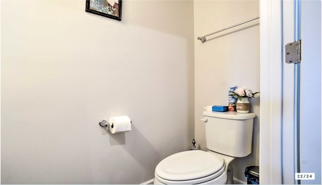 Building Photo - 2020-Built Beautiful 3 Bed 2.5 Bath End-Un...