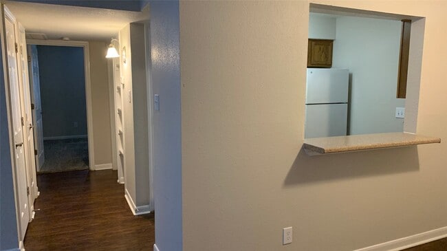 Building Photo - 7315 Brompton St